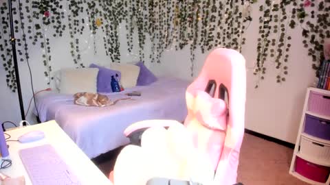 Snapshot of violeta_milleer chatting on 10, 10, 2025 Violeta online show from 10, 10, 2025