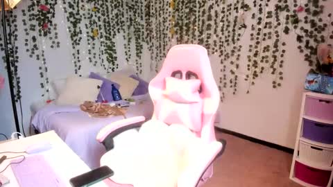 Snapshot of violeta_milleer chatting on 15, 10, 2025 Violeta online show from 15, 10, 2025