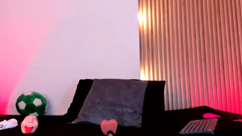 Snapshot of violeta_queen11 chatting on 14, 6, 2026 Violeta online show from 14, 6, 2026