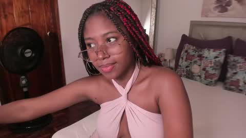 violeta_ruiz_ online show from 5, 3, 2025