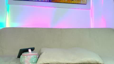violeta sofia 16 online show from 12, 6, 2026