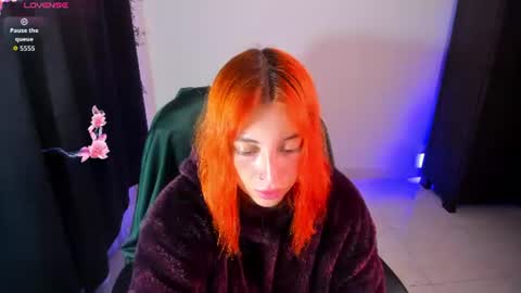 Violeta  Help me reach 150 thumbs up    online show from 8, 8, 2026