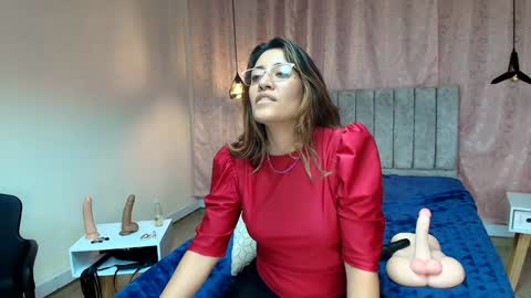 Snapshot of violetascott_ chatting on 13, 12, 2024 VIOLETA online show from 13, 12, 2024