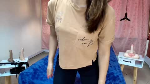 Snapshot of violetascott_ chatting on 16, 12, 2024 VIOLETA online show from 16, 12, 2024