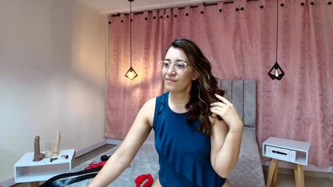 Snapshot of violetascott_ chatting on 24, 12, 2024 VIOLETA online show from 24, 12, 2024