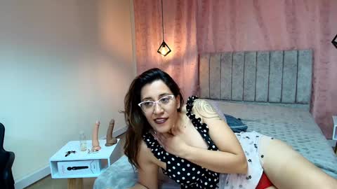 Snapshot of violetascott_ chatting on 13, 1, 2025 VIOLETA online show from 13, 1, 2025