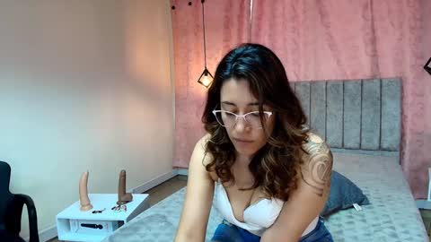 Snapshot of violetascott_ chatting on 15, 1, 2025 VIOLETA online show from 15, 1, 2025