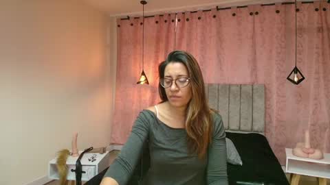 Snapshot of violetascott_ chatting on 13, 2, 2025 VIOLETA online show from 13, 2, 2025