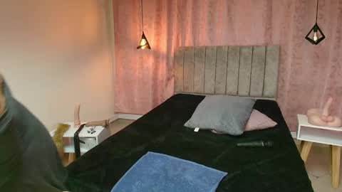 Snapshot of violetascott_ chatting on 13, 2, 2025 VIOLETA online show from 13, 2, 2025