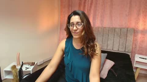 Snapshot of violetascott_ chatting on 17, 2, 2025 VIOLETA online show from 17, 2, 2025