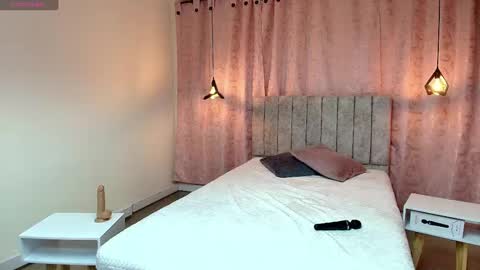 Snapshot of violetascott_ chatting on 3, 3, 2025 VIOLETA online show from 3, 3, 2025