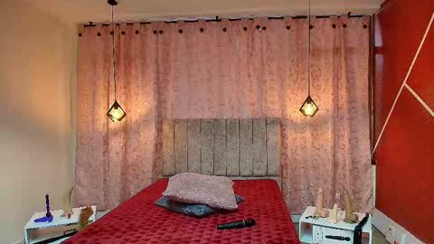 Snapshot of violetascott_ chatting on 29, 9, 2025 VIOLETA online show from 29, 9, 2025