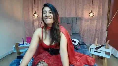 Snapshot of violetascott_ chatting on 31, 10, 2025 VIOLETA online show from 31, 10, 2025
