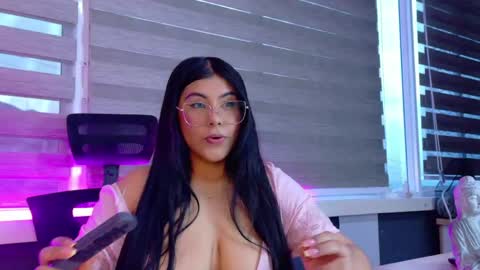 Violet online show from 6, 5, 2026