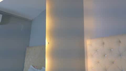 Violet online show from 19, 6, 2026