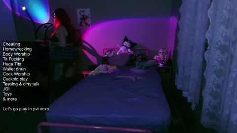 Snapshot of violetoctober chatting on 13, 9, 2025 Violet October online show from 13, 9, 2025