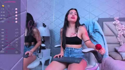 Violet Rousse online show from 14, 2, 2025