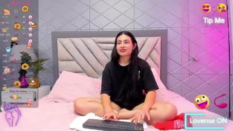 Violet Rousse online show from 17, 2, 2025