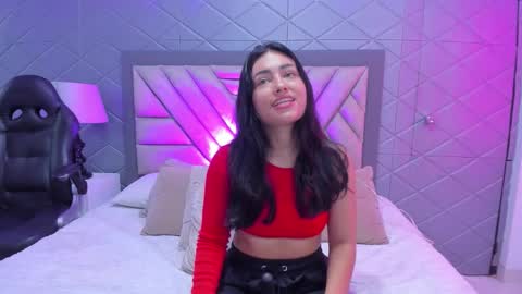 Violet Rousse online show from 10, 9, 2025