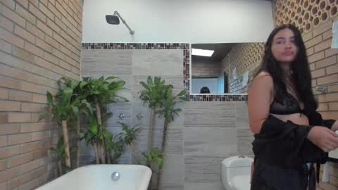 Violet Rousse online show from 13, 11, 2025