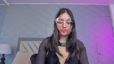 Violet Rousse online show from 4, 4, 2026