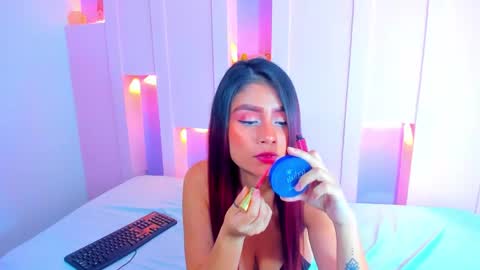 Snapshot of violetsmith7 chatting on 10, 1, 2025 violetsmith online show from 10, 1, 2025