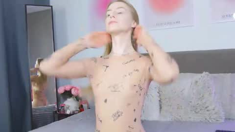 VioletSwone online show from 21, 11, 2025