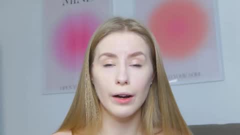 VioletSwone online show from 6, 2, 2026