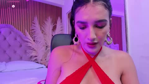 Snapshot of violett_hott_ chatting on 13, 2, 2026 violett_hott_ online show from 13, 2, 2026
