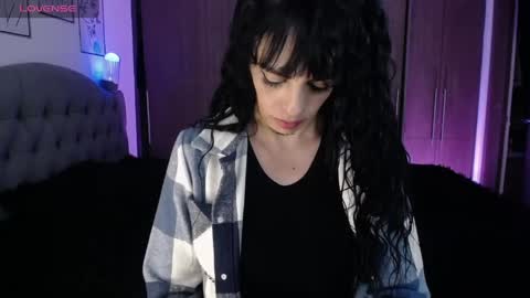 Snapshot of violett_hottie chatting on 17, 4, 2026 violett Independent model online show from 17, 4, 2026