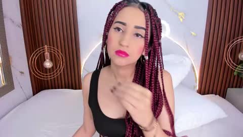 Violett  online show from 4, 10, 2025