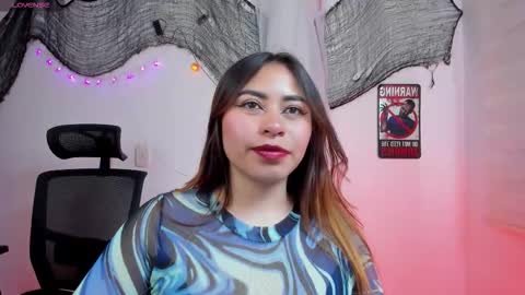 Snapshot of violett_red chatting on 13, 10, 2025 Violeta online show from 13, 10, 2025