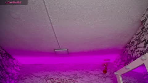 Violetta  online show from 28, 2, 2025