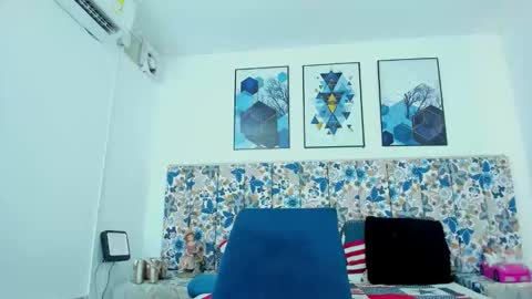 Princess Violet Valerious Follow me IGX violetvalerious online show from 28, 4, 2026