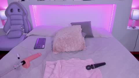 ViolettaBaker online show from 17, 12, 2024