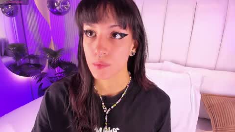 Snapshot of violettacolinss chatting on 16, 4, 2026 violettacolinss online show from 16, 4, 2026