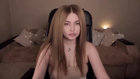 ViolettaOtis online show from 20, 2, 2025