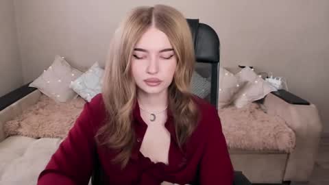 ViolettaOtis online show from 26, 2, 2025