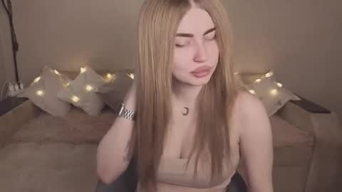 ViolettaOtis online show from 13, 11, 2025