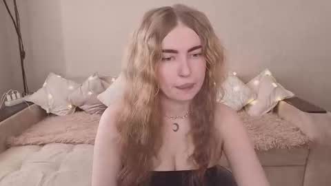 ViolettaOtis online show from 18, 3, 2026