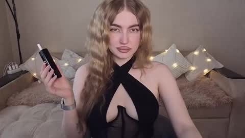 ViolettaOtis online show from 2, 5, 2026