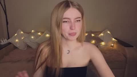 ViolettaOtis online show from 5, 5, 2026