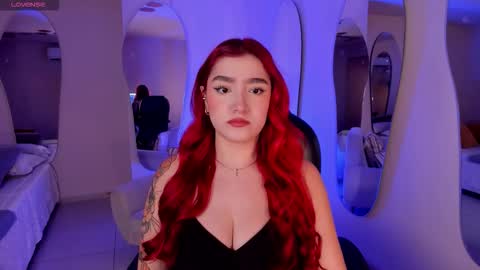 Violett Castel online show from 29, 9, 2025