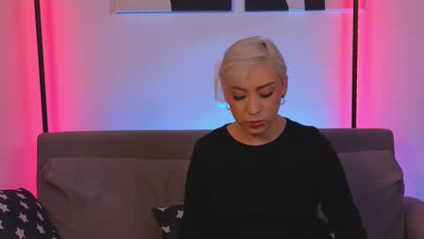 Violet online show from 19, 2, 2025