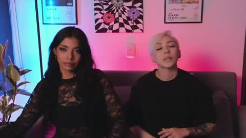 Violet online show from 8, 5, 2026