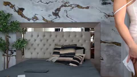 Snapshot of violetvip chatting on 23, 3, 2026 violetvip online show from 23, 3, 2026