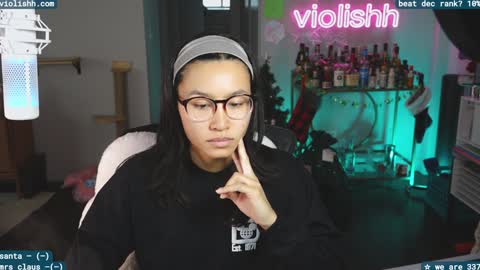 follow me on twitter violishh and ig violishh  online show from 18, 12, 2024