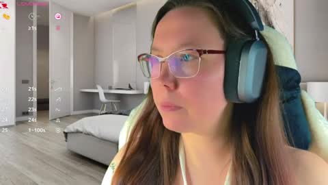 Victoria Romans online show from 5, 5, 2026