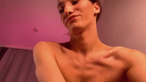 Snapshot of vitahoinss chatting on 4, 7, 2026 vitahoinss online show from 4, 7, 2026