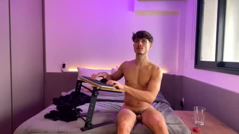 vitoraugustoxxx online show from 10, 10, 2025